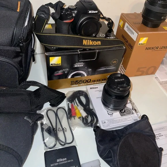 NIKON D5500 DSLR CAMERA KIT DEAL - Picture 3 of 9